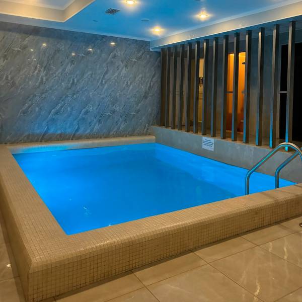 Saunaispa | СПА-купель Spatoni PL Quatro Water Blue с чиллером 
